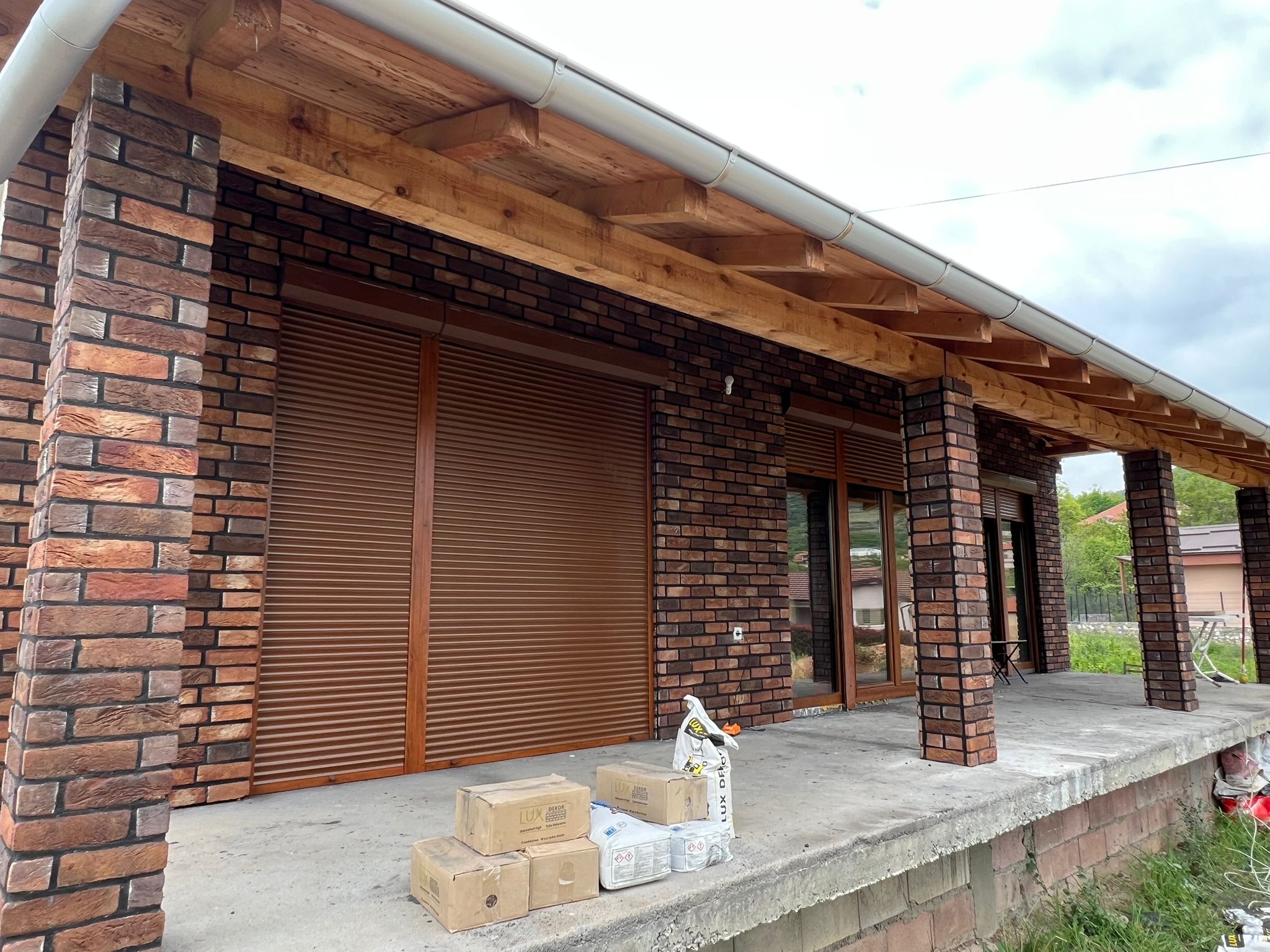 Реализација со клинкер тули